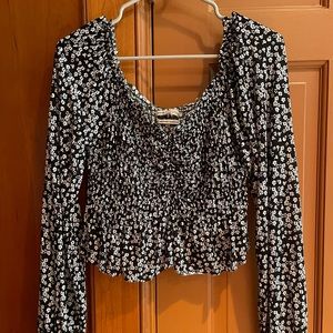 Urban Outfitters Black Daisy Floral Print Crop Top Long Sleeves